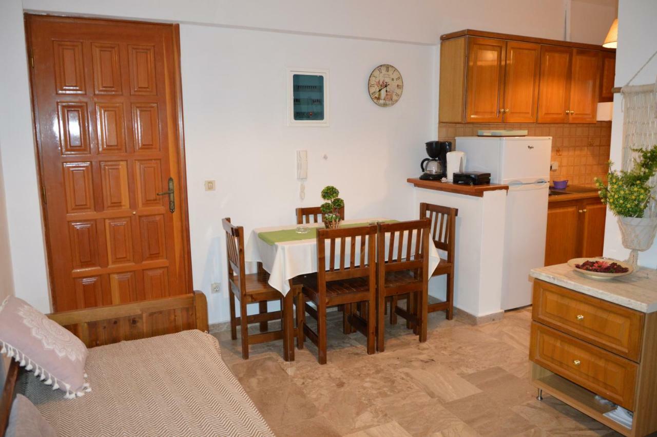 Maria Parameriti Apartments Poros  Esterno foto